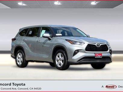 Used 2025 Toyota Highlander LE