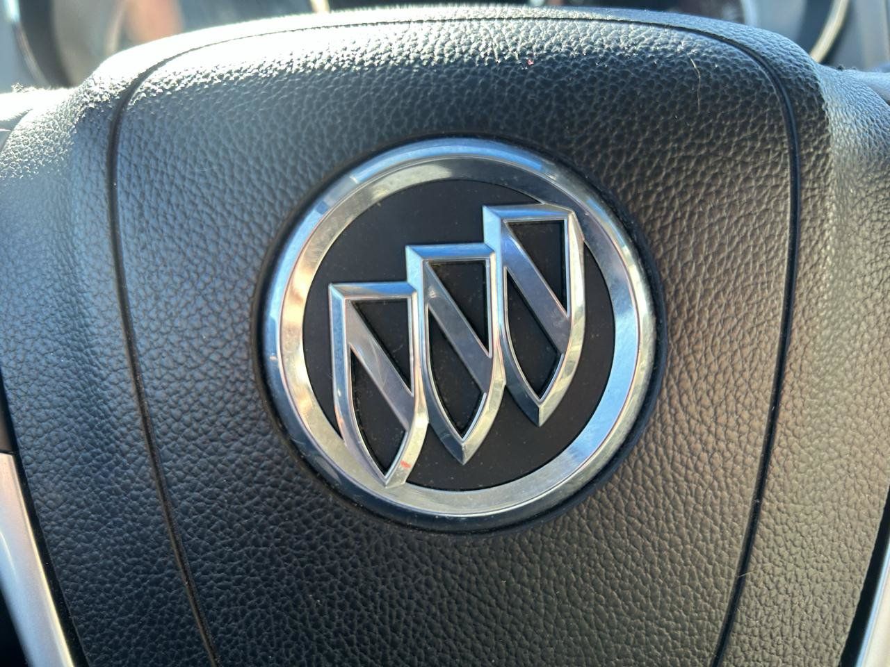 Used 2015 Buick Verano FWD image 19