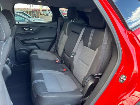 Used 2025 Chevrolet Blazer LT FWD image 34