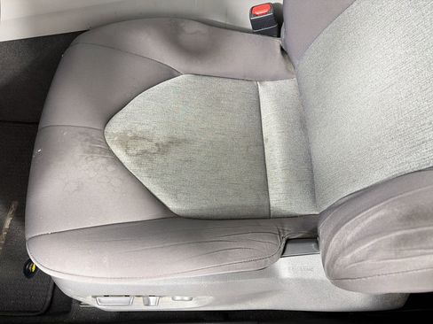 Used 2020 Toyota Camry LE FWD image 14