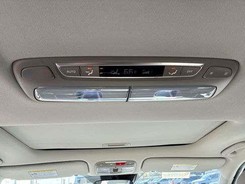 Used 2025 Kia Telluride S FWD image 22