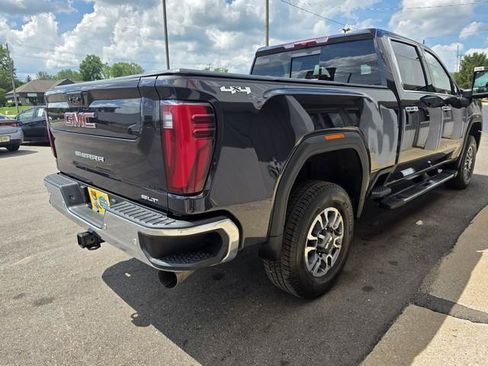 Used 2024 GMC Sierra 2500 SLT w/ SLT Premium Package AWD/4WD image 7