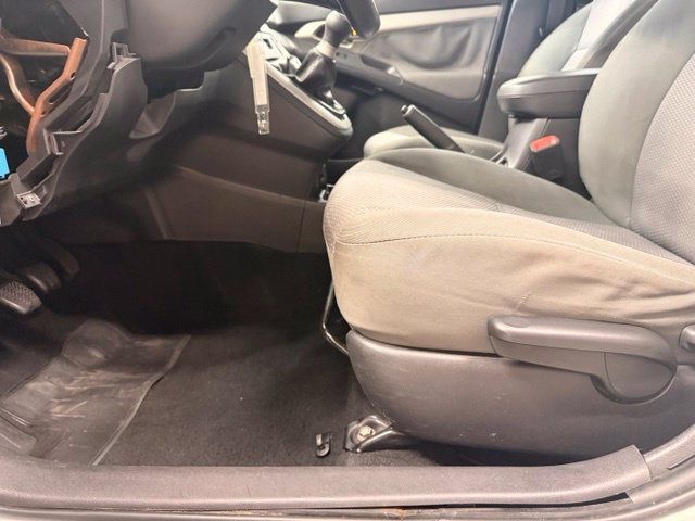 Used 2009 Toyota Matrix FWD image 7