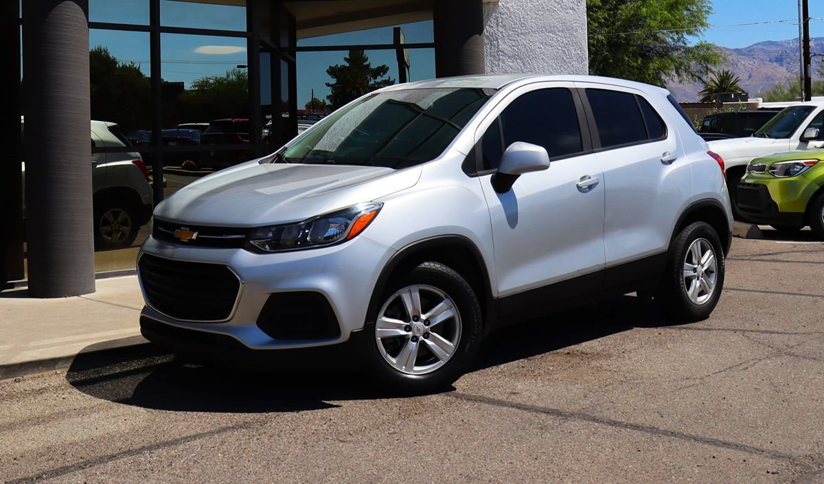 Used 2020 Chevrolet Trax LS w/ Tint and Cruise Package FWD image 2