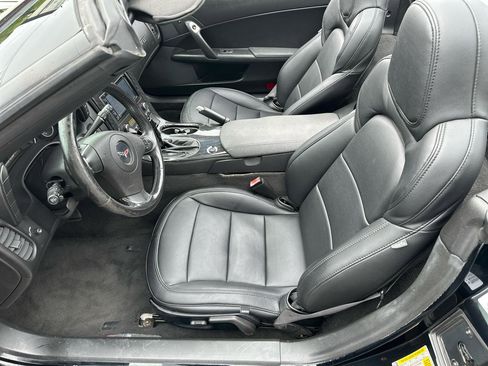 Used 2013 Chevrolet Corvette Convertible RWD image 9