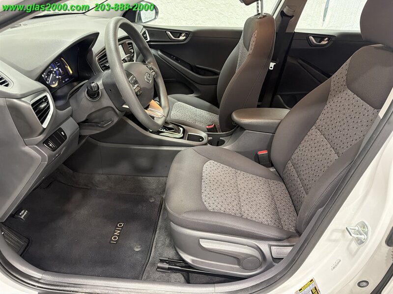 Used 2018 Hyundai Ioniq Blue FWD image 23