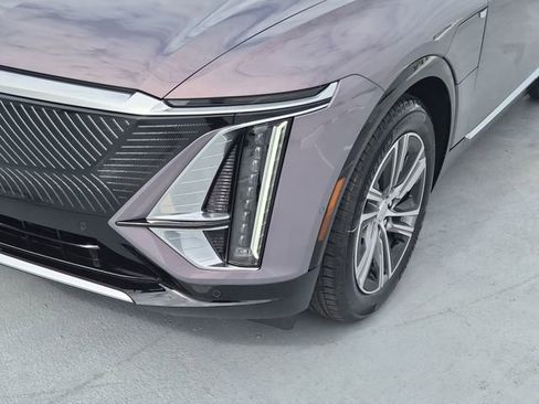 New 2026 Cadillac Lyriq Premium Luxury image 10