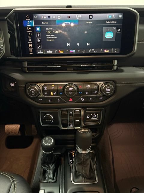 New 2026 Jeep Wrangler Unlimited Sahara AWD/4WD image 17