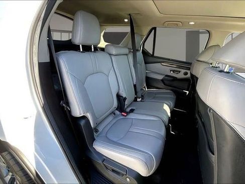 Used 2025 Honda Pilot Touring image 25