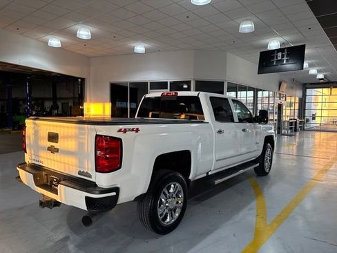 Used 2019 Chevrolet Silverado 2500 High Country w/ Duramax Plus Package AWD/4WD image 9