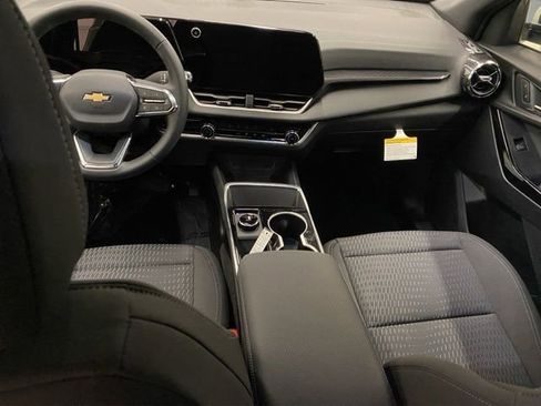 New 2026 Chevrolet Equinox LT AWD/4WD image 17
