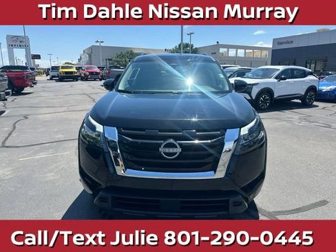 Used 2025 Nissan Pathfinder SV AWD/4WD image 4