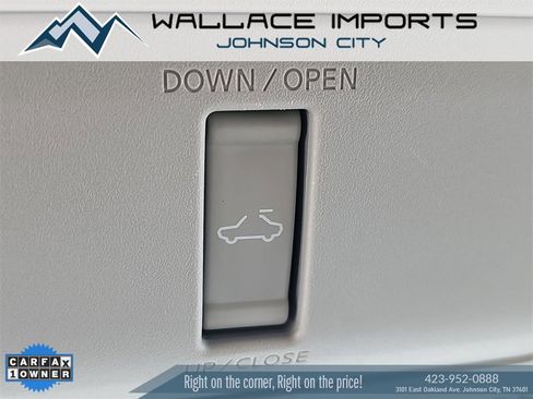 Used 2024 Nissan Frontier SL image 11