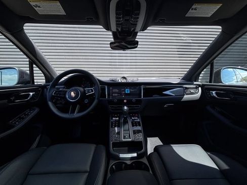 Certified 2026 Porsche Macan AWD/4WD image 13
