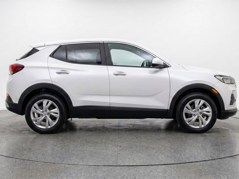 Used 2025 Buick Encore GX Preferred AWD/4WD image 11