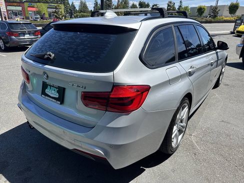 Used 2017 BMW 330i xDrive Wagon AWD/4WD image 8