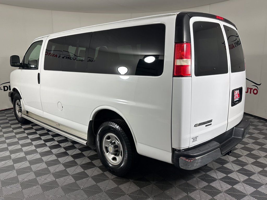 Used 2015 Chevrolet Express 3500 LT w/ LT Preferred Equipment Group RWD image 4