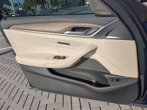 Certified 2023 BMW 530i w/ Premium Package image 32