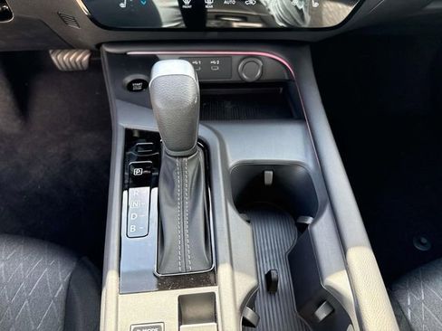 New 2026 Nissan Sentra SV w/ SV Convenience Package FWD image 29