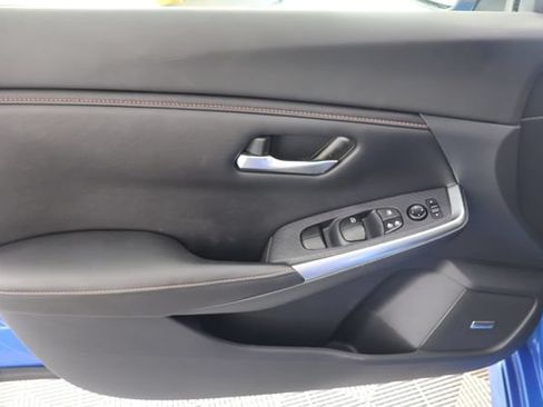 Used 2023 Nissan Sentra SR w/ SR Premium Package FWD image 19
