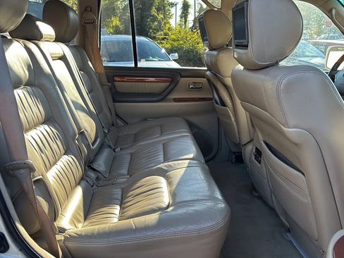 Used 2005 Lexus LX 470 4WD image 31