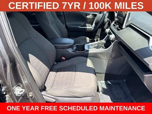 Used 2025 Toyota RAV4 SE AWD/4WD image 9
