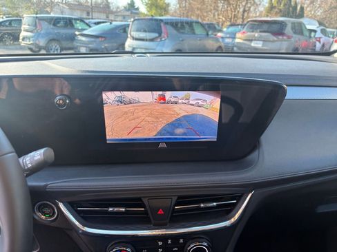 Used 2025 Buick Encore GX Preferred image 22