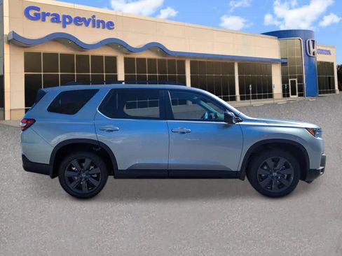 New 2026 Honda Pilot Sport image 6
