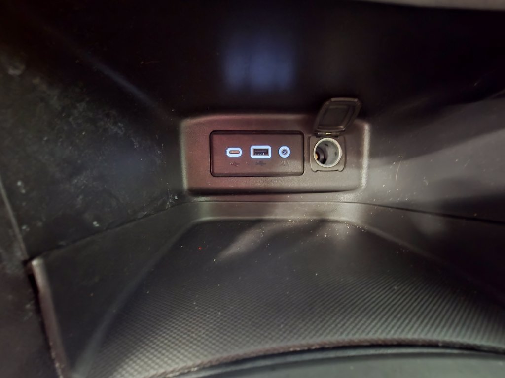 Used 2023 Chevrolet Equinox LS FWD image 17
