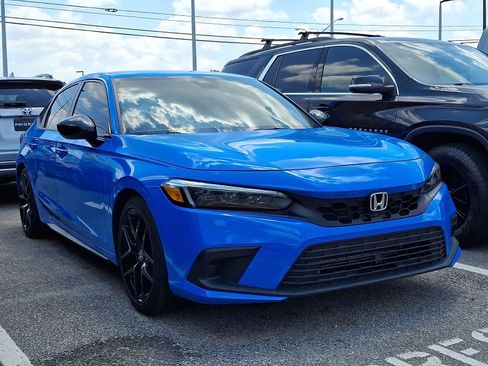 Used 2024 Honda Civic Sport image 2