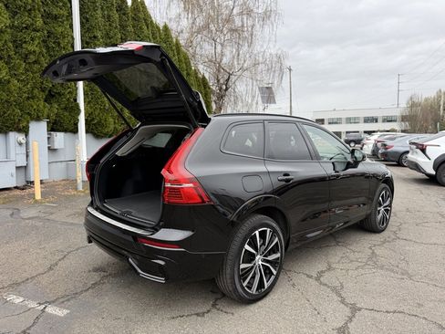 Used 2025 Volvo XC60 B5 Plus w/ Protection Package Premier image 10