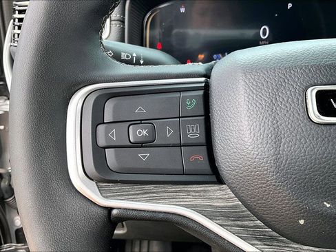 Used 2024 Jeep Wagoneer Series II w/ Flexible Seating Group RWD image 18