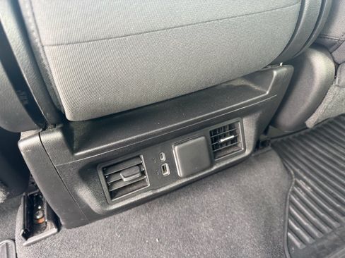 Used 2022 Chevrolet Silverado 1500 LT image 18