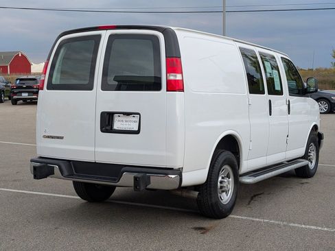Used 2024 Chevrolet Express 2500 w/ Driver Convenience Package image 4
