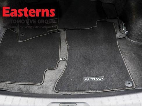 Used 2024 Nissan Altima 2.5 SV w/ SV Premium Package image 9