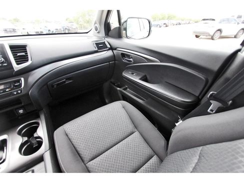 Used 2018 Honda Ridgeline Sport image 11