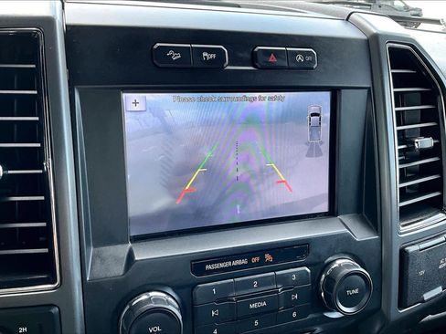 Used 2018 Ford F150 XLT w/ Equipment Group 302A Luxury AWD/4WD image 29