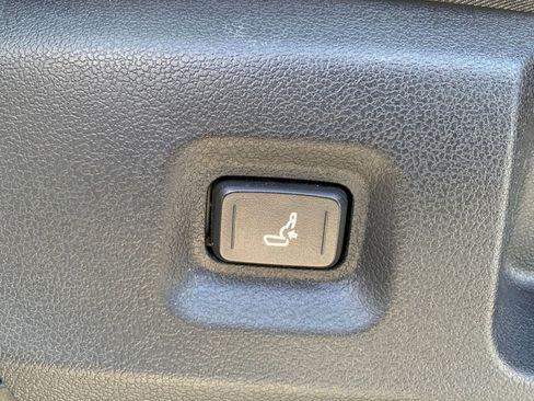 Used 2025 Toyota Tacoma TRD Off-Road image 22