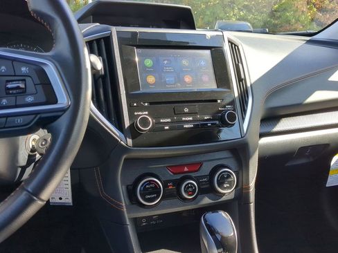 Used 2022 Subaru Crosstrek 2.0i Premium image 19