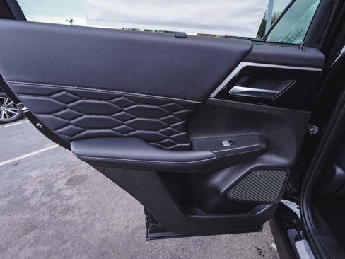 New 2026 Mitsubishi Outlander SEL FWD image 13