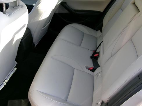 Used 2025 MAZDA MAZDA3 s FWD image 10