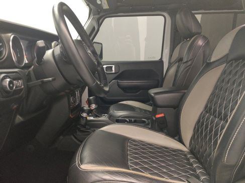 Used 2018 Jeep Wrangler Unlimited Sport S AWD/4WD image 17