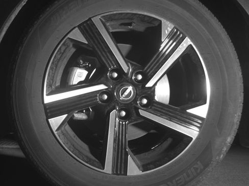 Used 2025 Nissan Sentra SV FWD image 12