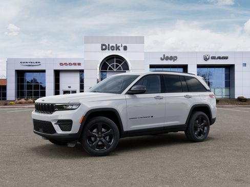 New 2025 Jeep Grand Cherokee Altitude AWD/4WD image 2