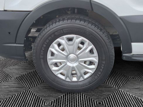 Used 2020 Ford Transit 250 Medium Roof RWD image 9