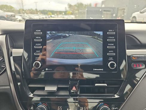 Used 2024 Toyota Camry SE image 26