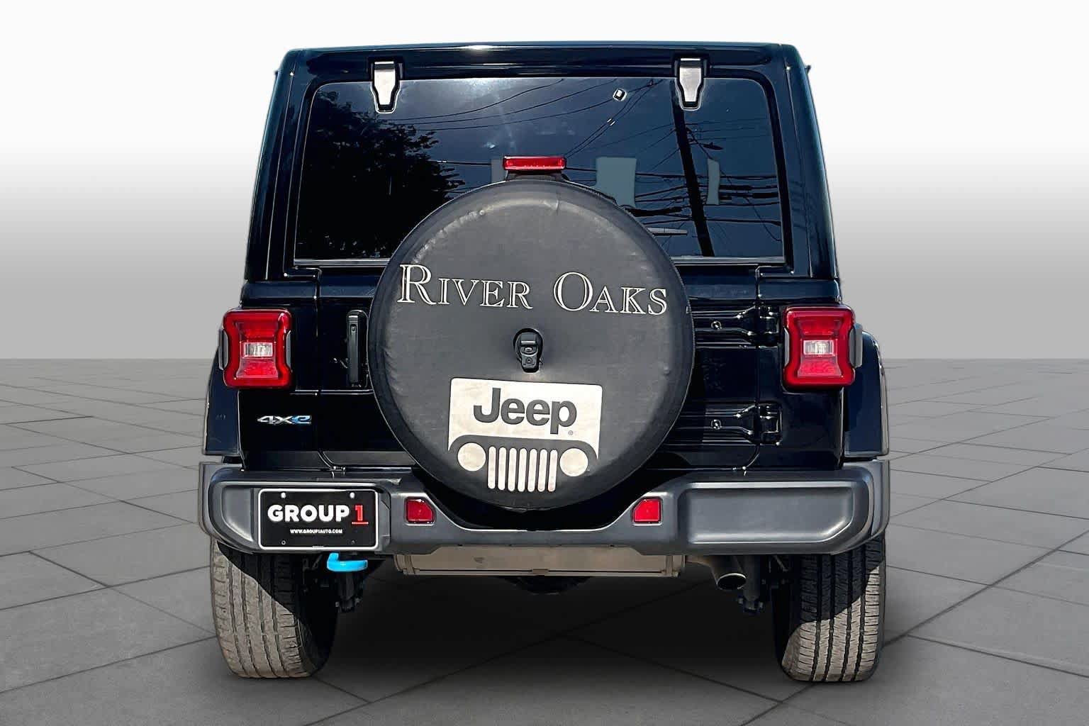 Used 2024 Jeep Wrangler Unlimited Sahara AWD/4WD image 5