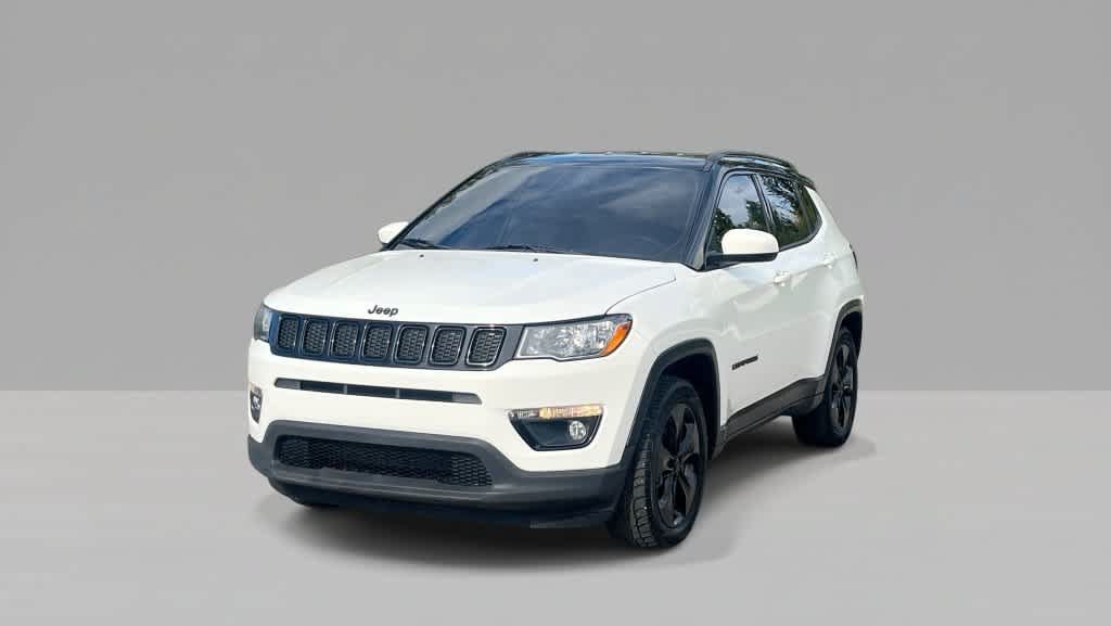 Used 2018 Jeep Compass Latitude w/ Popular Equipment Group FWD image 4