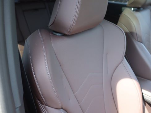 Used 2025 BMW X2 xDrive28i AWD/4WD image 23