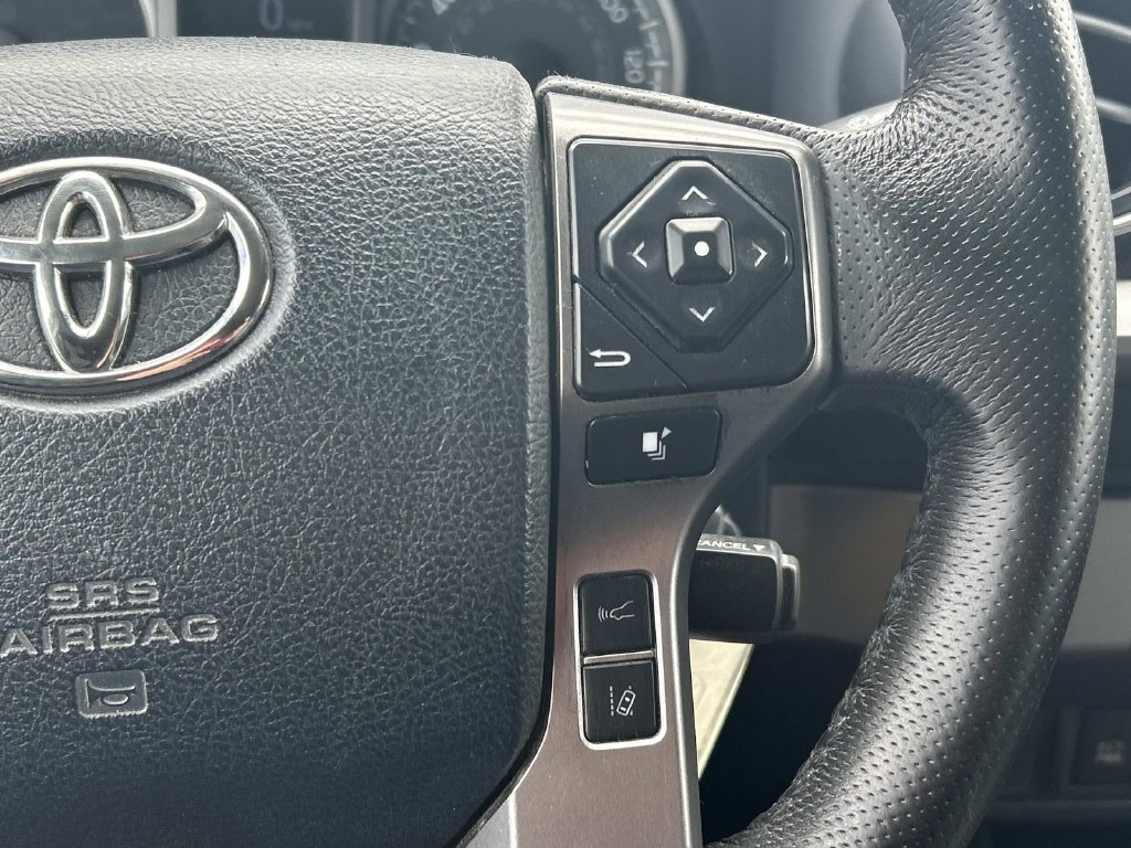 Used 2020 Toyota Tacoma SR5 RWD image 24